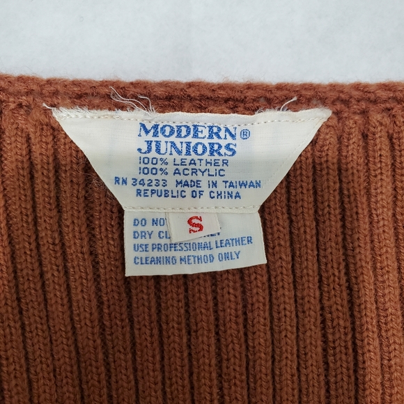 ✌️Vintage✌️1970's Leather/Suede and Crochet Vest and Skirt Set Festival Size S - Picture 14 of 17